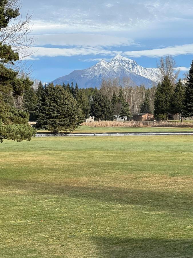 Newly Renovated @ Glacier Park Entrance, 4 E-Bikes, Ping-Pong, On Golf Course Villa West Glacier Exterior foto